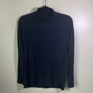 Soaked In Luxury Women’s Navy Turtle Neck Sweater Size M